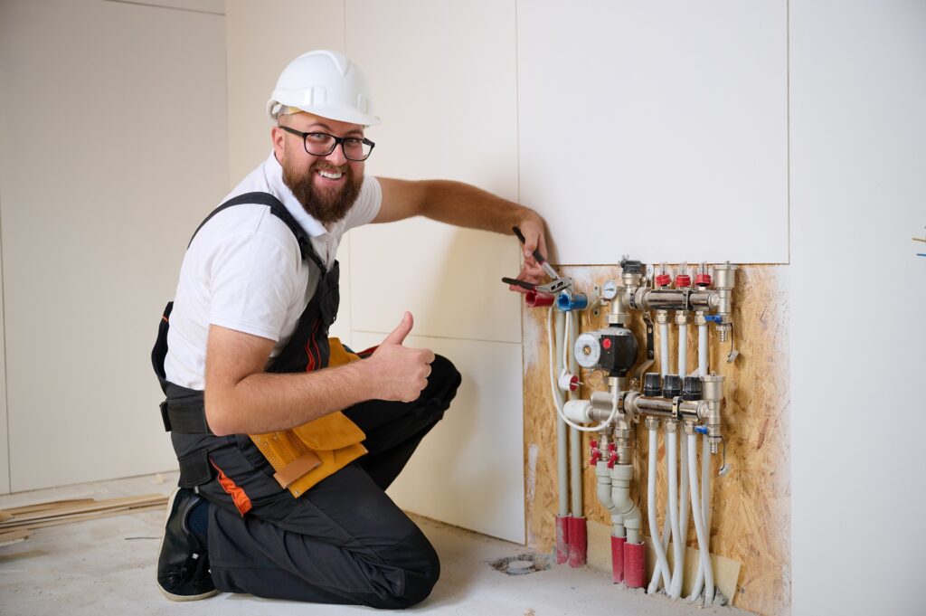 Installateur montiert elektro Zentralheizung